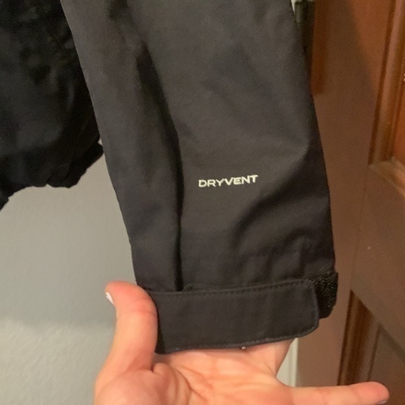 The North Face black hooded jacket dryvent - Picture 6 of 12